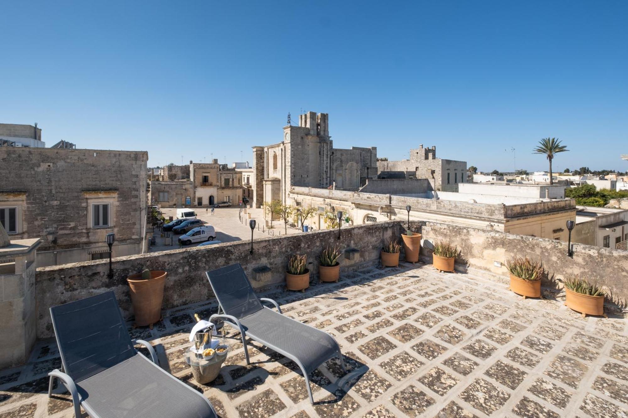 Dimora Del Vescovo Art Boutique Hotel Минервино ди Лече Екстериор снимка