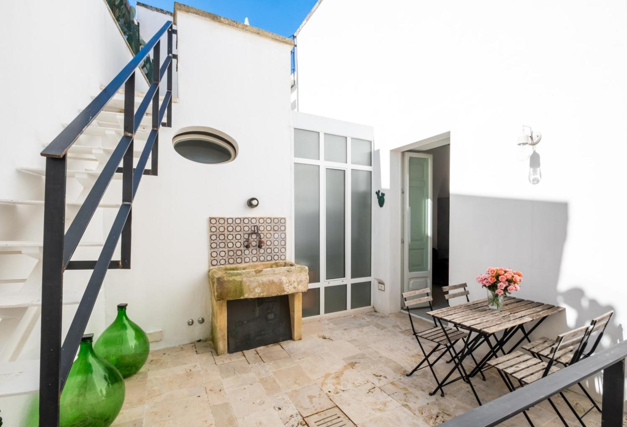 Dimora Del Vescovo Art Boutique Hotel Минервино ди Лече Екстериор снимка